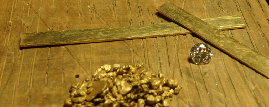 raw gold, gold ingots, loose diamond